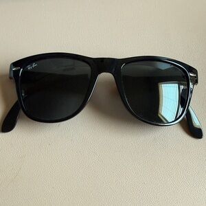 Ray-Ban Folding Wayfarer